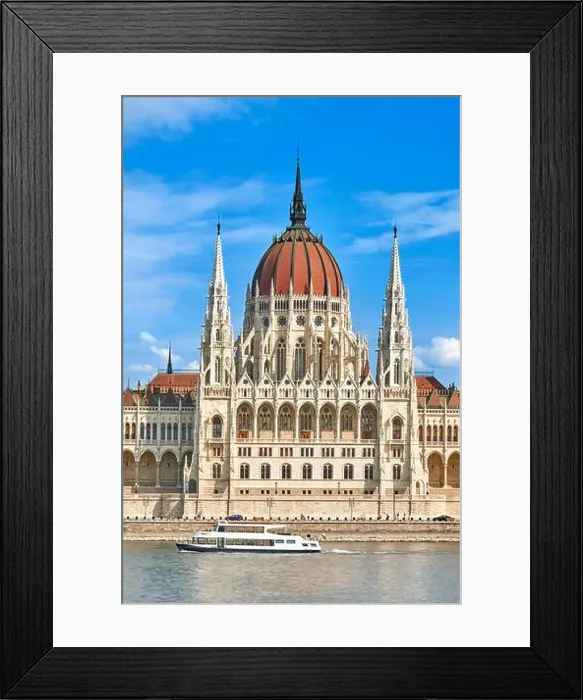 Framed Print : Budapest - Hungarian Parliament building, Hungary Framed Print : Budapest - Hungarian Parliament building, Hungary