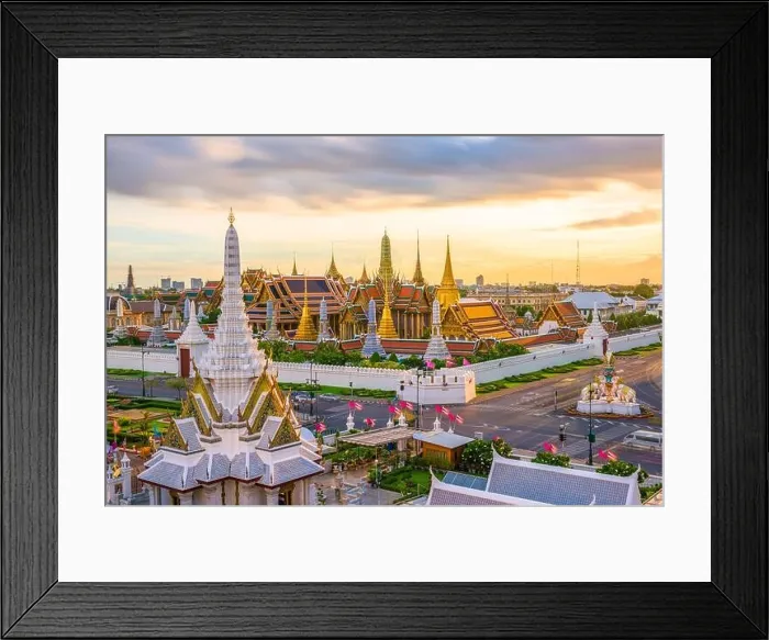 Framed Print : Bangkok, Thailand at the Temple of the Emerald Buddha and Grand Palace at dusk Framed Print : Bangkok, Thailand at the Temple of the Emerald Buddha and Grand Palace at dusk