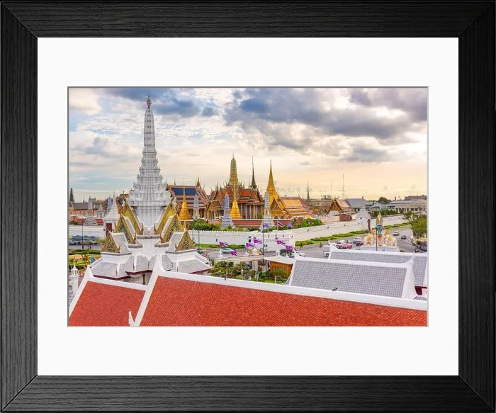 Framed Print : Bangkok, Thailand at the Temple of the Emerald Buddha and Grand Palace at dusk Framed Print : Bangkok, Thailand at the Temple of the Emerald Buddha and Grand Palace at dusk