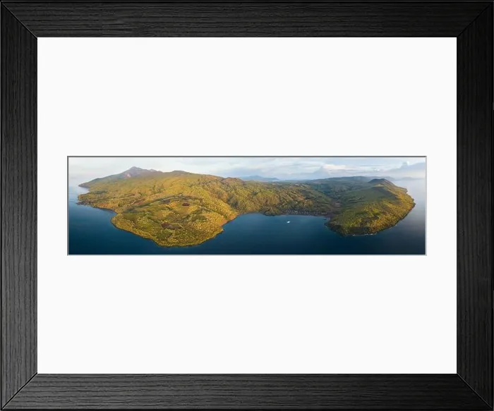 Framed Print : Beangabang Bay is found on the southeastern coast of Pantar Island, near Alor, in Indonesia. This area is known for its high marine biodiversity Framed Print : Beangabang Bay is found on the southeastern coast of Pantar Island, near Alor, in Indonesia. This area is known for its high marine biodiversity
