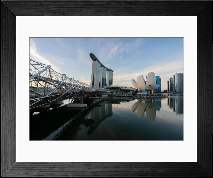Framed Print : Landscape of the Singapore financial district in Marina bay, Singapore Framed Print : Landscape of the Singapore financial district in Marina bay, Singapore