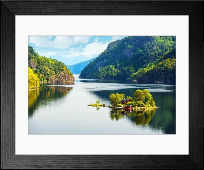 Framed Print : Breathtaking view of small island Framed Print : Breathtaking view of small island