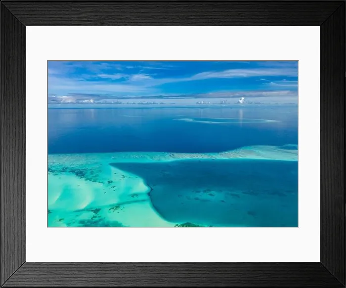 Framed Print : Relaxing seascape with wide horizon of the sky and the sea Framed Print : Relaxing seascape with wide horizon of the sky and the sea