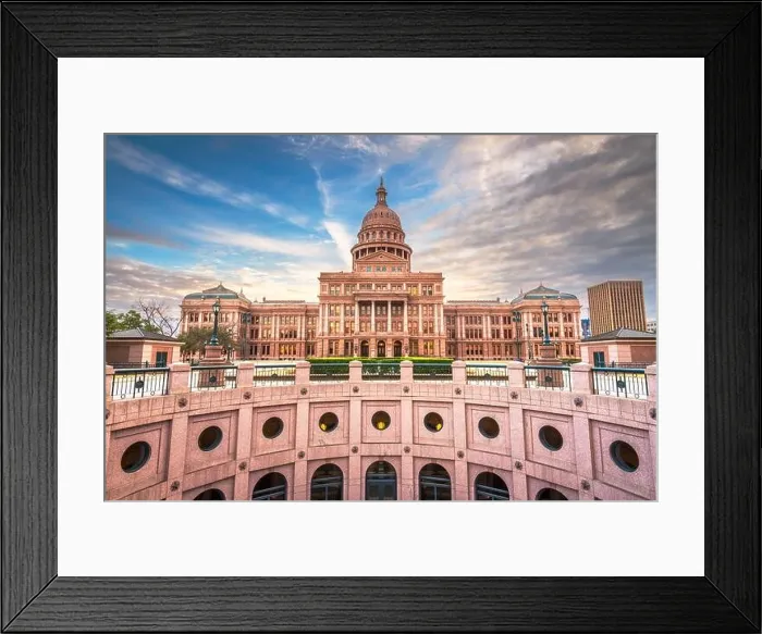 Framed Print : Austin, Texas, USA at the Texas State Capitol at dusk Framed Print : Austin, Texas, USA at the Texas State Capitol at dusk