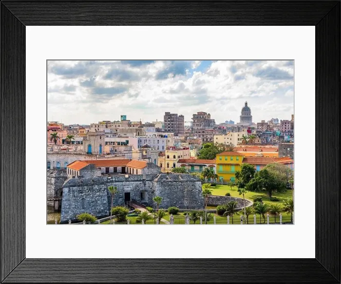 Framed Print : Havana, Cuba downtown skyline with the Capitolio Framed Print : Havana, Cuba downtown skyline with the Capitolio