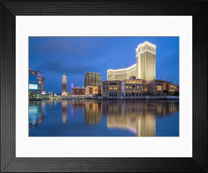 Framed Print : The Venetian Macao Casino and Hotel in Macau (Macao), China Framed Print : The Venetian Macao Casino and Hotel in Macau (Macao), China