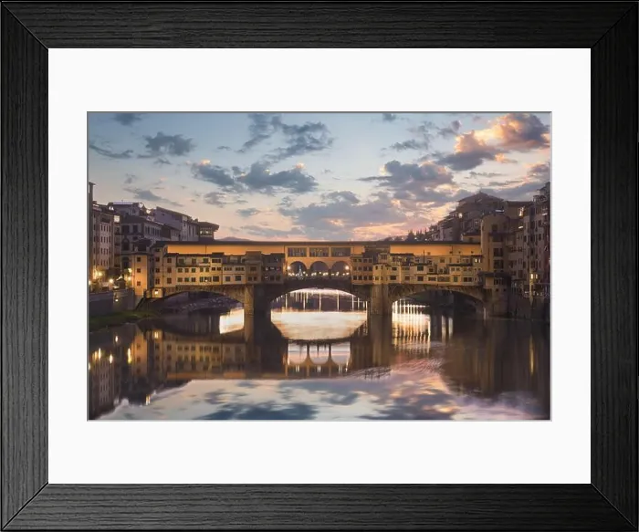 Framed Print : Florence, Italy at the Ponte Vecchio Bridge crossing the Arno River at twilight Framed Print : Florence, Italy at the Ponte Vecchio Bridge crossing the Arno River at twilight