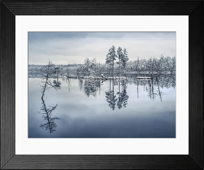 Framed Print : Scenic landscape with lake reflection and snow at winter evening Framed Print : Scenic landscape with lake reflection and snow at winter evening