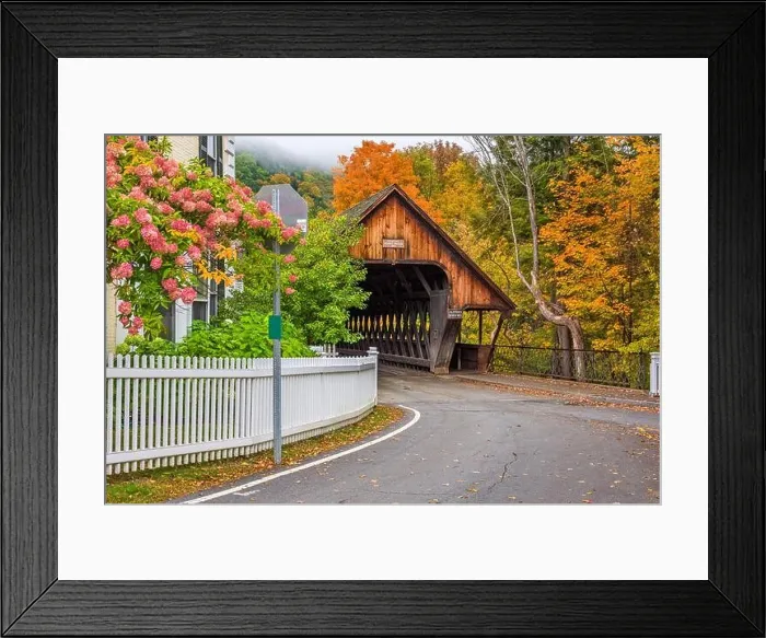 Framed Print : Woodstock, Vermont, USA at the Middle Covered Bridge Framed Print : Woodstock, Vermont, USA at the Middle Covered Bridge