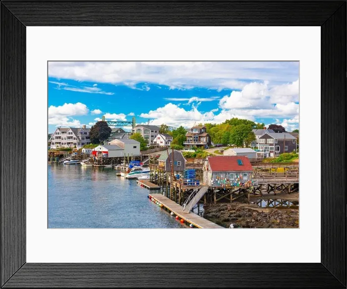 Framed Print : Portsmouth, New Hampshire, USA on the Piscataqua River Framed Print : Portsmouth, New Hampshire, USA on the Piscataqua River
