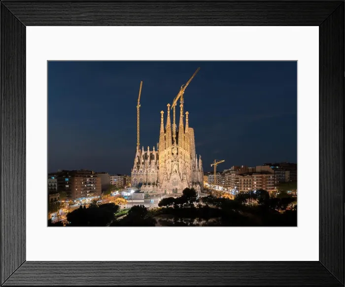 Framed Print : Night view of the Sagrada Familia, a large Roman Catholic church in Barcelona, Spain, designed by Catalan architect Antoni Gaudi Framed Print : Night view of the Sagrada Familia, a large Roman Catholic church in Barcelona, Spain, designed by Catalan architect Antoni Gaudi