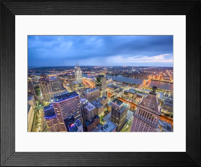 Framed Print : Cincinnati, Ohio, USA cityscape at twilight Framed Print : Cincinnati, Ohio, USA cityscape at twilight