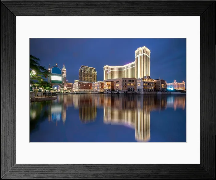 Framed Print : The Venetian Macao Casino and Hotel in Macau (Macao), China Framed Print : The Venetian Macao Casino and Hotel in Macau (Macao), China