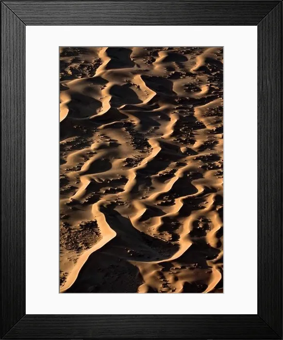 Framed Print : Contrasted abstract of the Oxide rich red sand dunes in the great sand sea of Namibia