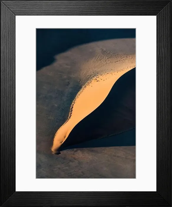 Framed Print : Contrasted abstract of the Oxide rich red sand dunes in the great sand sea of Namibia Framed Print : Contrasted abstract of the Oxide rich red sand dunes in the great sand sea of Namibia