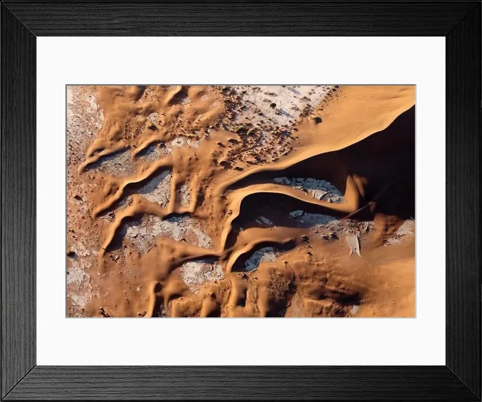 Framed Print : Contrasted abstract of the Oxide rich red sand dunes in the great sand sea of Namibia