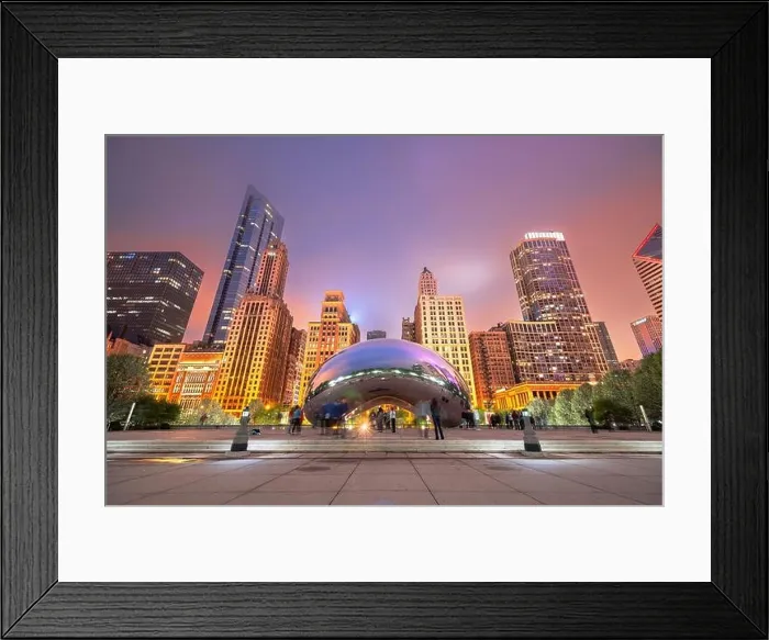 Framed Print : CHICAGO - ILLINOIS: MAY 12, 2018: Tourists visit Cloud Gate in Millennium Park in the evening Framed Print : CHICAGO - ILLINOIS: MAY 12, 2018: Tourists visit Cloud Gate in Millennium Park in the evening