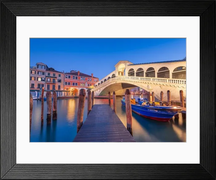 Framed Print : Venice, Italy at the Rialto Bridge over the Grand Canal at twilight Framed Print : Venice, Italy at the Rialto Bridge over the Grand Canal at twilight