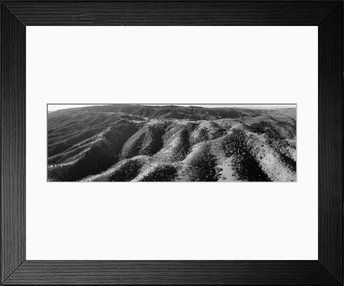 Framed Print : Green grass and oak trees cover the rolling hills and valleys of the Tri-valley area of Northern California, just east of San Francisco Bay Framed Print : Green grass and oak trees cover the rolling hills and valleys of the Tri-valley area of Northern California, just east of San Francisco Bay
