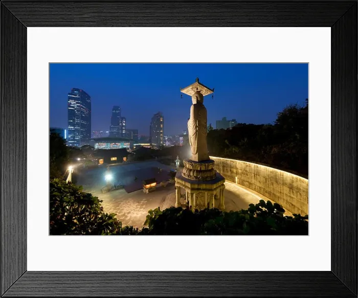 Framed Print : Bongeunsa Temple in the Gangnam District of Seoul, Korea Framed Print : Bongeunsa Temple in the Gangnam District of Seoul, Korea