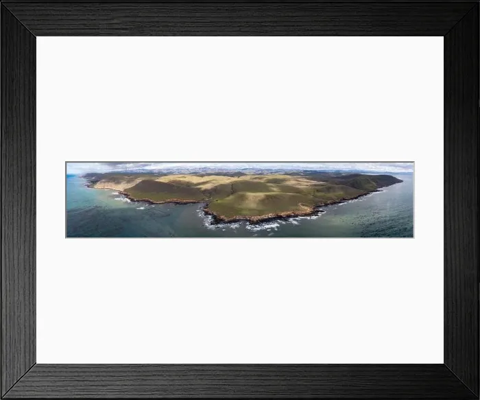 Framed Print : The Pacific Ocean meets the beautiful and rocky shoreline of Central California, near Morro Bay. This scenic region is a popular vacation destination Framed Print : The Pacific Ocean meets the beautiful and rocky shoreline of Central California, near Morro Bay. This scenic region is a popular vacation destination
