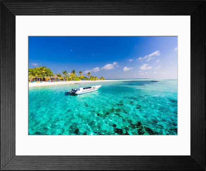 Framed Print : Shoreline of a tropical island in the Maldives and view of the Indian Ocean. Perfect luxury resort, island beach landscape, aerial view Framed Print : Shoreline of a tropical island in the Maldives and view of the Indian Ocean. Perfect luxury resort, island beach landscape, aerial view