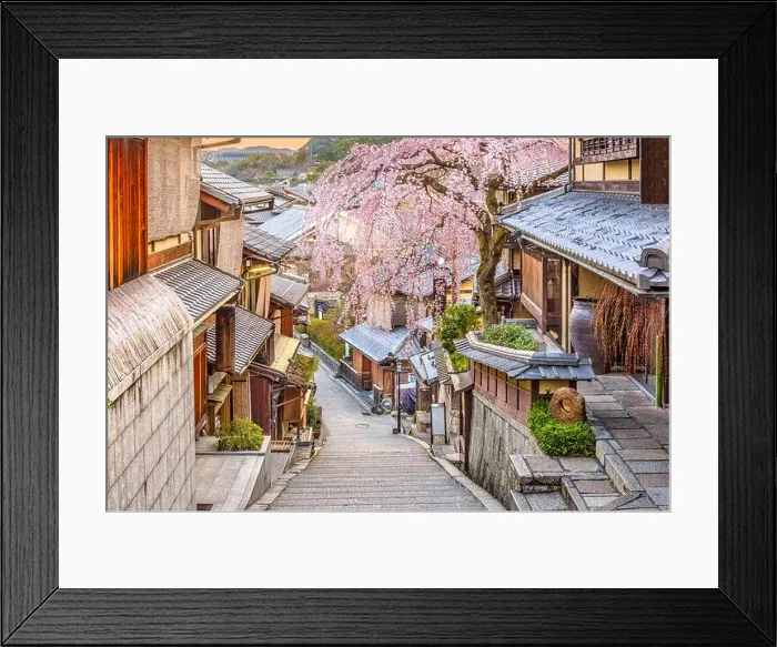 Framed Print : Kyoto, Japan spring in Higashiyama district Framed Print : Kyoto, Japan spring in Higashiyama district