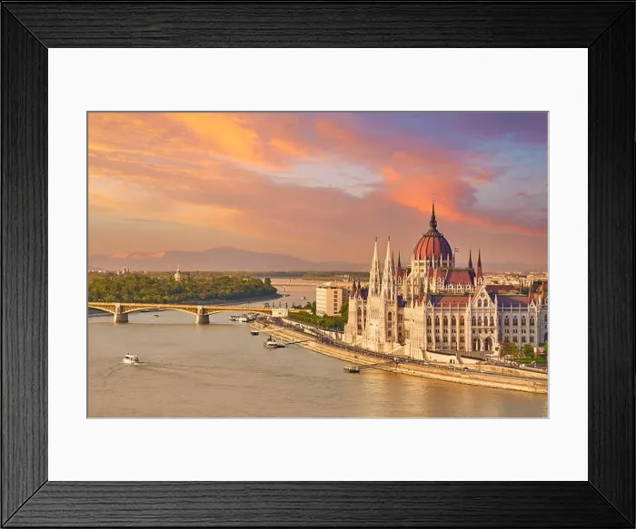 Framed Print : Parliament building, Budapest, Hungary Framed Print : Parliament building, Budapest, Hungary