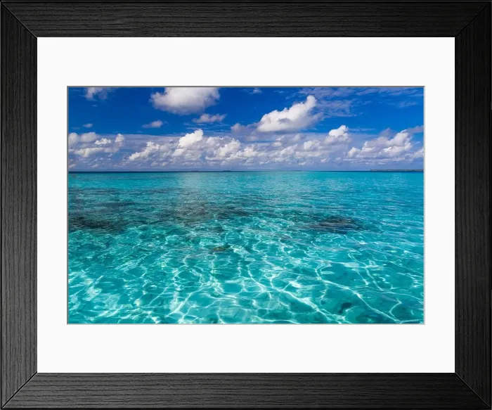 Framed Print : Tropical sea under the blue sky, clear water, tranquil nature ocean. Endless view, horizon of sea