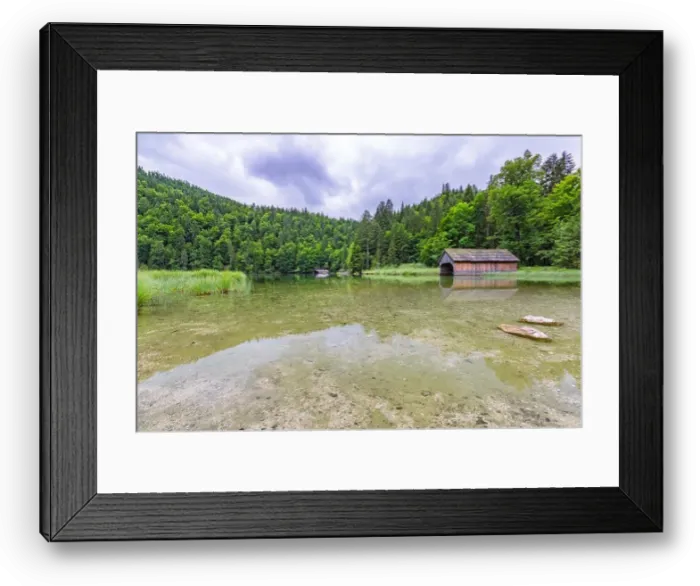 Framed Print : Hut on Braies Lake in Dolomiti mountains and Seekofel in background, Sudtirol, Italy. Idyllic Alpine landscape with lake house and calm lake water Framed Print : Hut on Braies Lake in Dolomiti mountains and Seekofel in background, Sudtirol, Italy. Idyllic Alpine landscape with lake house and calm lake water