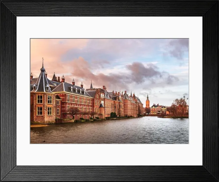 Framed Print : The Hague, Netherlands at the Binnenhof and moat at dusk Framed Print : The Hague, Netherlands at the Binnenhof and moat at dusk
