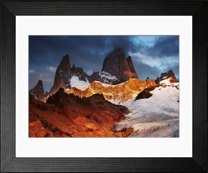 Framed Print : Mount Fitz Roy at sunrise, Patagonia, Argentina Framed Print : Mount Fitz Roy at sunrise, Patagonia, Argentina