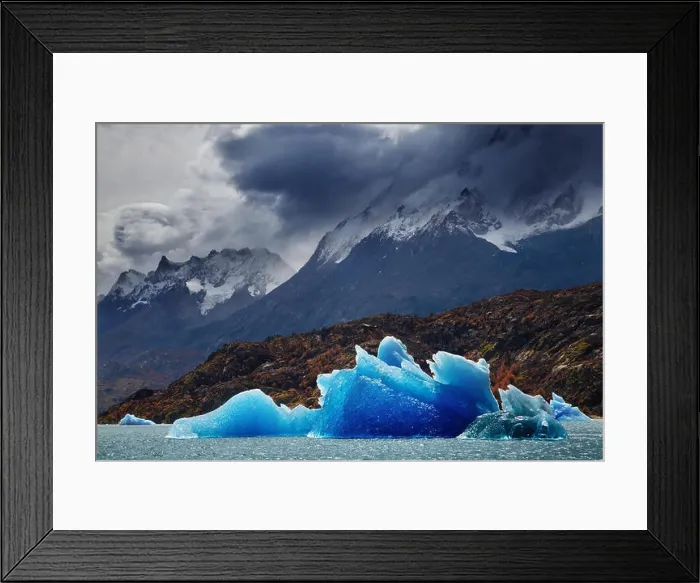 Framed Print : Torres del Paine National Park, Lake Grey, Patagonia, Chile Framed Print : Torres del Paine National Park, Lake Grey, Patagonia, Chile