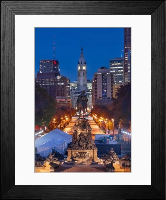 Framed Print : Philadelphia, Pennsylvania, USA in autumn overlooking Benjamin Franklin Parkway Framed Print : Philadelphia, Pennsylvania, USA in autumn overlooking Benjamin Franklin Parkway