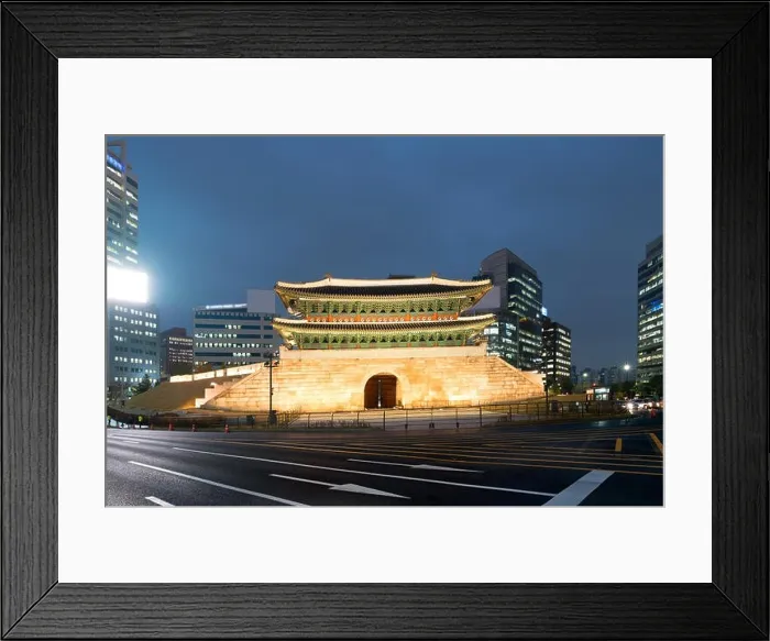 Framed Print : Seoul Namdaemun gate at night in Seoul, South Korea Framed Print : Seoul Namdaemun gate at night in Seoul, South Korea