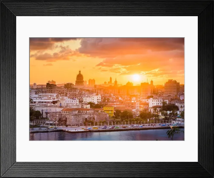 Framed Print : Havana, Cuba downtown skyline Framed Print : Havana, Cuba downtown skyline