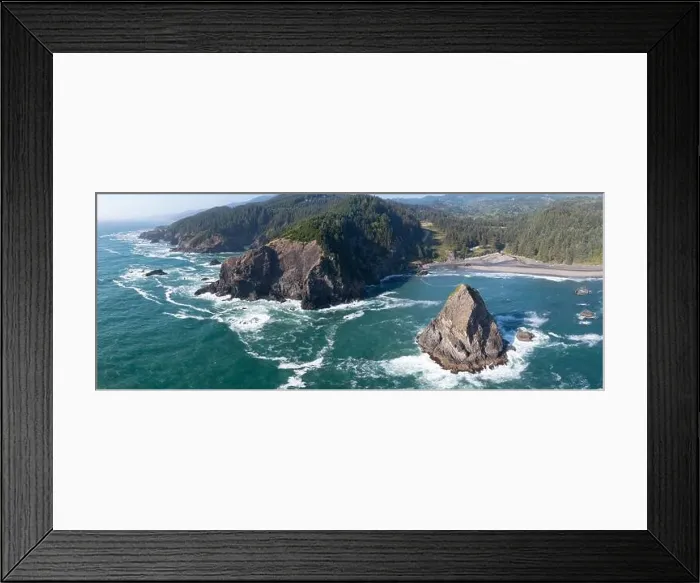 Framed Print : The Pacific Ocean washes against the scenic, rugged coastline of southern Oregon. This part of the Pacific Northwest is accessible via highway 101 Framed Print : The Pacific Ocean washes against the scenic, rugged coastline of southern Oregon. This part of the Pacific Northwest is accessible via highway 101
