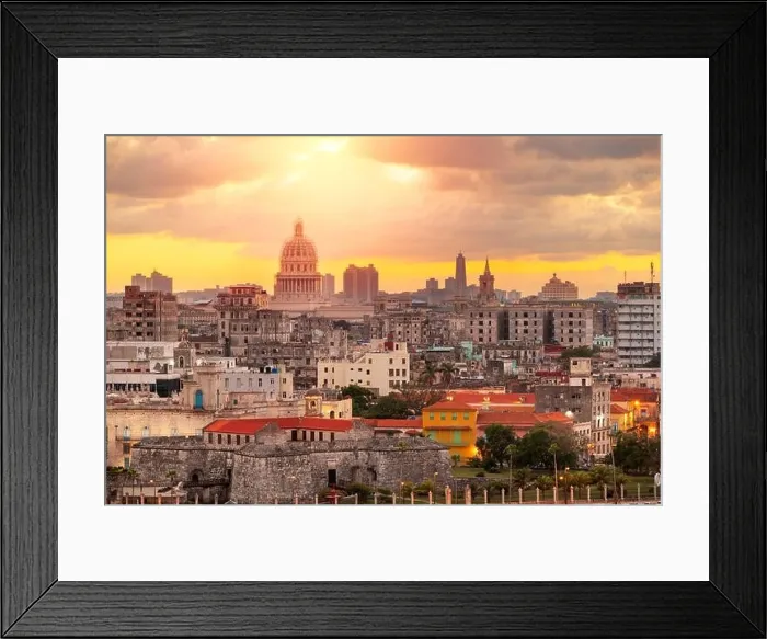Framed Print : Havana, Cuba downtown skyline and Capitollo at dusk Framed Print : Havana, Cuba downtown skyline and Capitollo at dusk
