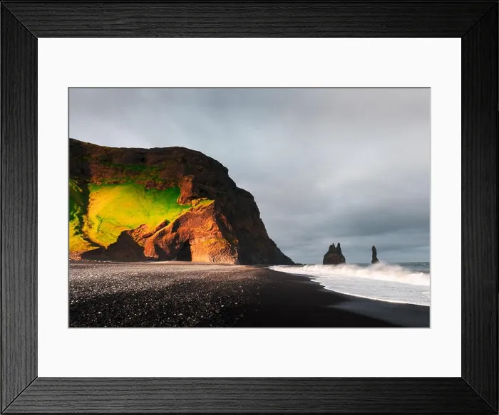Framed Print : Incredible view of the Black beach Framed Print : Incredible view of the Black beach
