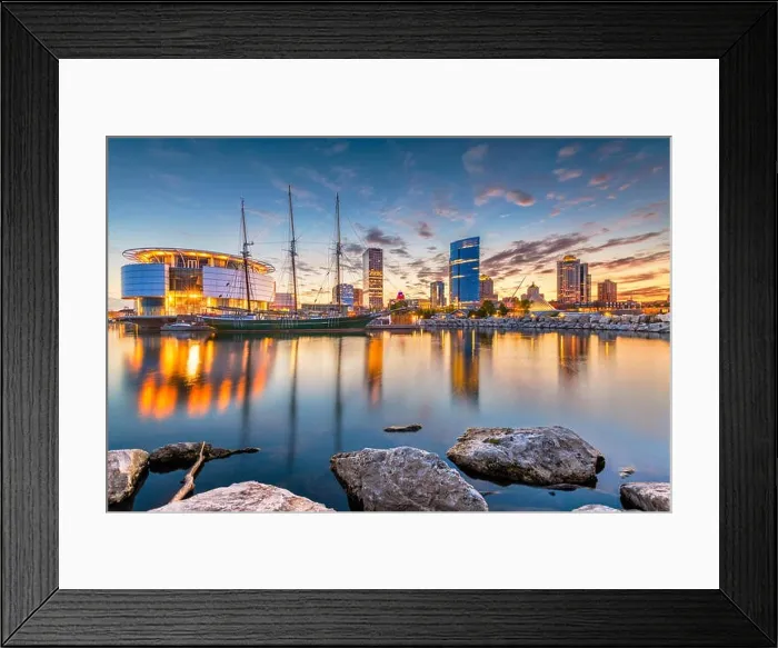 Framed Print : Milwaukee, Wisconsin, USA downtown city skyline on Lake Michigan at twilight Framed Print : Milwaukee, Wisconsin, USA downtown city skyline on Lake Michigan at twilight