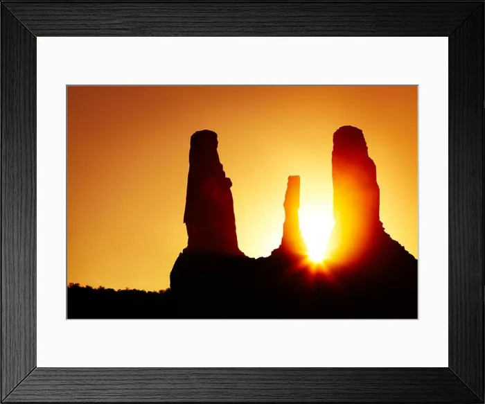 Framed Print : Sunset in Monument Valley, Arizona, USA Framed Print : Sunset in Monument Valley, Arizona, USA