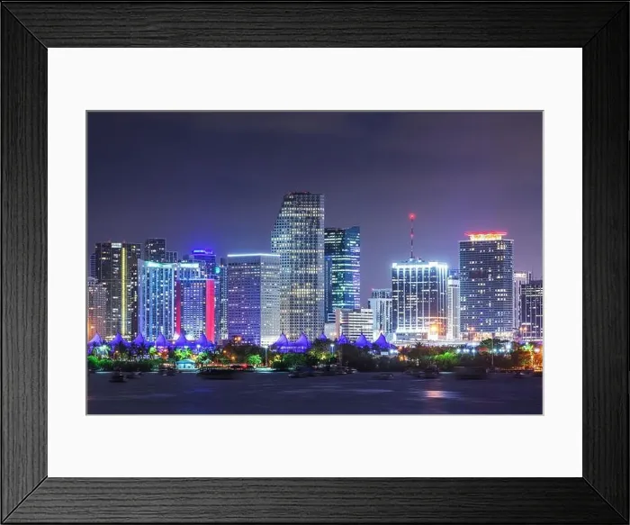 Framed Print : Miami, Florida, USA downtown skyline from across the Biscayne Bay at twilight Framed Print : Miami, Florida, USA downtown skyline from across the Biscayne Bay at twilight