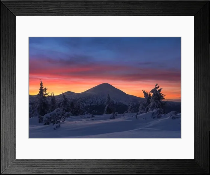 Framed Print : Fantastic winter landscape in snowy mountains glowing by morning sunlight. Dramatic wintry scene with frozen snowy trees at sunrise Framed Print : Fantastic winter landscape in snowy mountains glowing by morning sunlight. Dramatic wintry scene with frozen snowy trees at sunrise