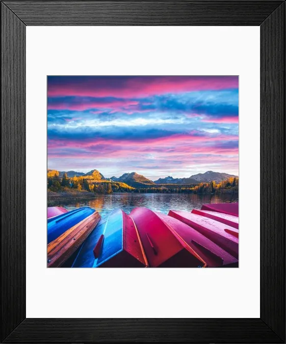 Framed Print : Picturesque autumn view of lake Strbske pleso in High Tatras National Park, Slovakia. Row of red wooden boats and high mountains on background Framed Print : Picturesque autumn view of lake Strbske pleso in High Tatras National Park, Slovakia. Row of red wooden boats and high mountains on background