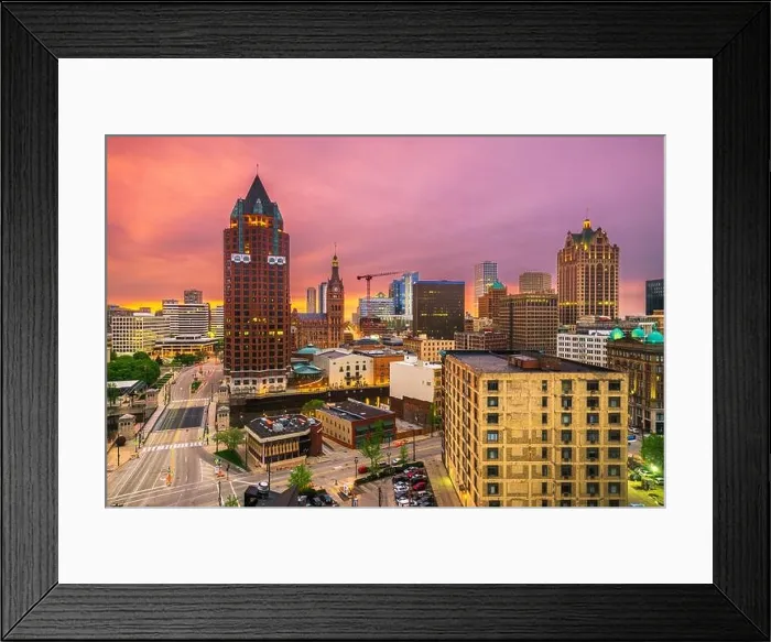 Framed Print : Milwaukee, WIsconsin, USA downtown skyline at dusk Framed Print : Milwaukee, WIsconsin, USA downtown skyline at dusk
