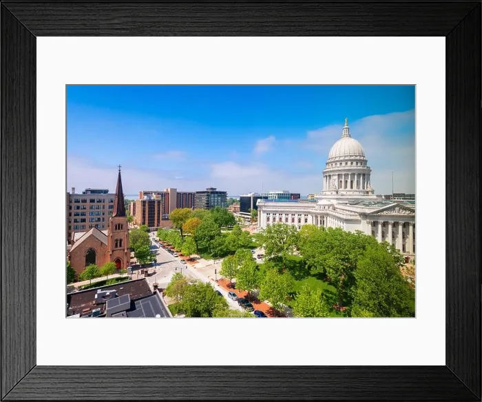 Framed Print : Madison, Wisconsin, USA state capitol in the daytime Framed Print : Madison, Wisconsin, USA state capitol in the daytime
