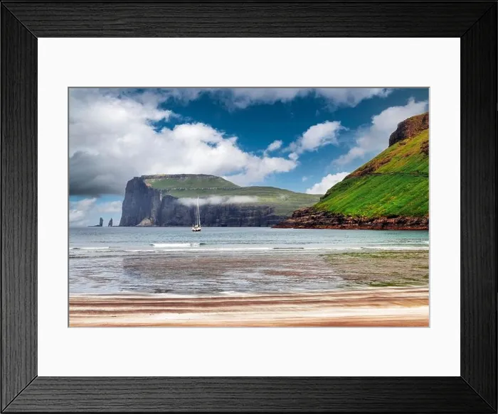 Framed Print : Tjornuvik beach on Streymoy island Framed Print : Tjornuvik beach on Streymoy island