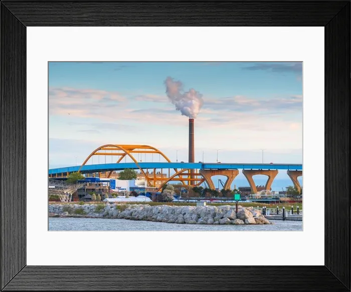 Framed Print : Milawuakee, Wisconsin, USA at Hoan Bridge and Lake Michigan Framed Print : Milawuakee, Wisconsin, USA at Hoan Bridge and Lake Michigan