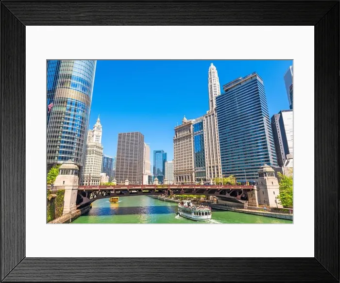 Framed Print : Chicago, Illinois, USA sightseeing cruise and skyline on the river Framed Print : Chicago, Illinois, USA sightseeing cruise and skyline on the river