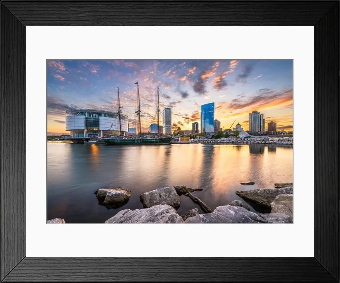 Framed Print : Milwaukee, Wisconsin, USA downtown city skyline on Lake Michigan at twilight Framed Print : Milwaukee, Wisconsin, USA downtown city skyline on Lake Michigan at twilight